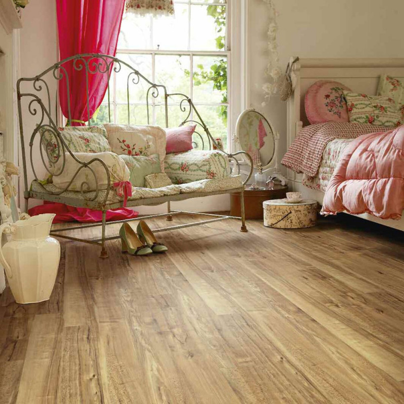 Polyflor Camaro Vinyl - Nut Tree (101x914mm)